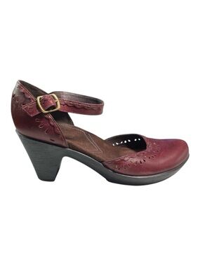 Indigo by Clarks Leather Mary Jane’s Size 7.5 Burgundy 3”Heel